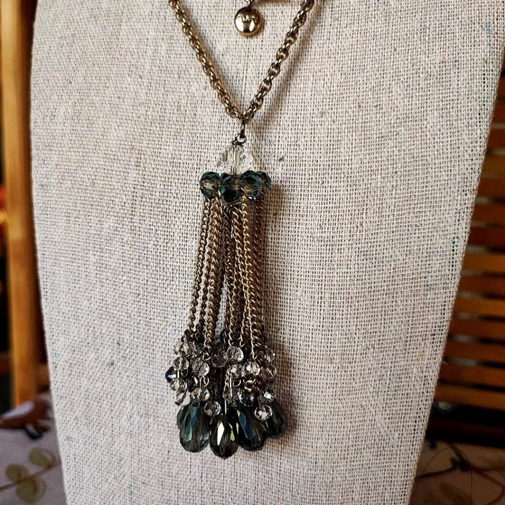 Loft Brand Green Iridescent Crystal Gold Tone Cube Teardrop Beaded Necklace EUC